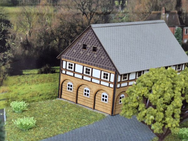 Bausatz Umgebindehaus     grau    1:120
